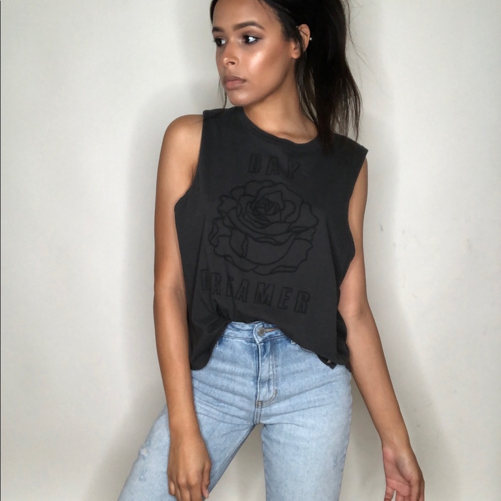 Kendall and Kylie day dreamer graphic muscle tee